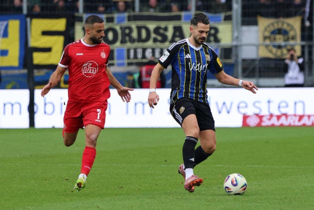 29 11 2025, Football, Men, 3 League, Season 2025 2026, 1 FC Saarbrücken Rot Weiss Essen, Kasim Rabihic 1 FC Saarbruecken , Ramien Safi Rot Weiss Essen Saarbrücken Ludwigsparkstadion Saarland Germany DEU Copyright: xSebastianxBachx