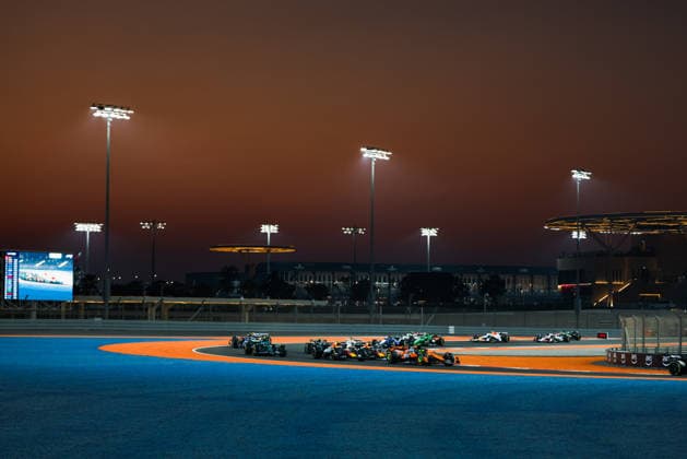 Formula 1 Qatar Airways Qatar Grand Prix 2025 Alexis Perrin OVERTAKE MAXPPP - Lusail 29 11 2025 Sprint race start at the Formula 1 Qatar Airways Qatar Grand Prix 2025, the 23rd round of the 2025 FIA Formula 1 World Championship, WM, Weltmeisterschaft at the Lusail International Circuit in Lusail, Qatar, from 27 to 30 November 2025 Lusail Qatar  Copyright: xOVERTAKE MAXPPPxAlexisxPerrinx OVT202511299246 OVT202511299246