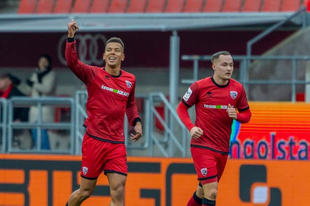 Ingolstadt, Germany 29 November 2025 3 Liga 2025 2026 FC Ingolstadt 04 vs TSG 1899 Hoffenheim II In the picture in the Traube Goalscorer Marcel Costly FCI cheers with his teammates after his goal for 1 1, DFB regulations prohibit any use of photographs as image sequences and or quasi video Audi Sportpark Bayern Copyright: xFotostandx xSchäferx