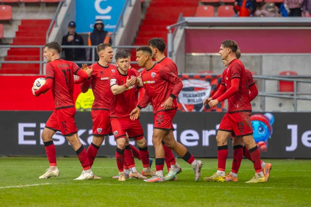 Ingolstadt, Germany 29 November 2025 3 Liga 2025 2026 FC Ingolstadt 04 vs TSG 1899 Hoffenheim II In the picture in the Traube Goalscorer Marcel Costly FCI cheers with his teammates after his goal to 2 2, DFB regulations prohibit any use of photographs as image sequences and or quasi video Audi Sportpark Bayern Copyright: xFotostandx xSchäferx