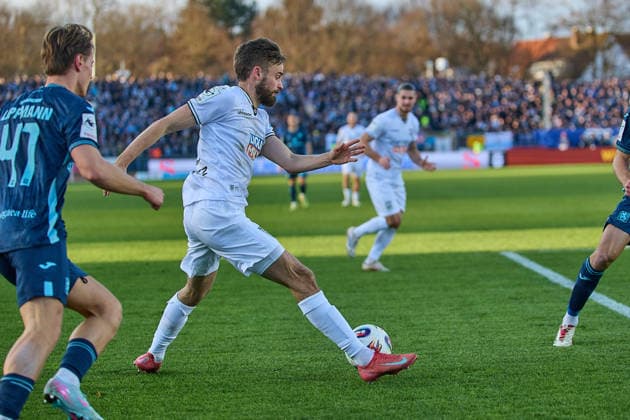 Lucas Roeser SSV Ulm 1846, 09 GER, SSV Ulm 1846 vs TSV 1860 Muenchen, Football, Men, 3 Liga, Matchday 16, Season 2025 2026, 29 11 2025 DFL, DFB regulations prohibit any use of photographs as image sequences and or quasi video GER, SSV Ulm 1846 vs TSV 1860 Muenchen, Football, Men, 3 Liga, Matchday 16, Season 2025 2026, 29 11 2025 Ulm Copyright: xEibner-Pressefoto GeraldxOelze-dexStoppanyx EP_ODS