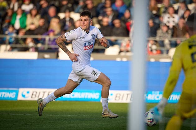 Niklas Koelle SSV Ulm 1846, 32 GER, SSV Ulm 1846 vs TSV 1860 Muenchen, Football, Men, 3 Liga, Matchday 16, Season 2025 2026, 29 11 2025 DFL, DFB regulations prohibit any use of photographs as image sequences and or quasi video GER, SSV Ulm 1846 vs TSV 1860 Muenchen, Football, Men, 3 Liga, Matchday 16, Season 2025 2026, 29 11 2025 Ulm Copyright: xEibner-Pressefoto GeraldxOelze-dexStoppanyx EP_ODS
