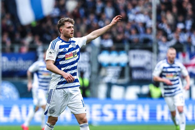 Sports, football, 3 league season 2025 2026 16 matchday MSV Duisburg Alemannia Aachen 29 11 2025, schauinsland reisen arena Steffen Meuer MSV Duisburg, 18 Duisburg schauinsland reisen arena North Rhine-Westphalia Germany