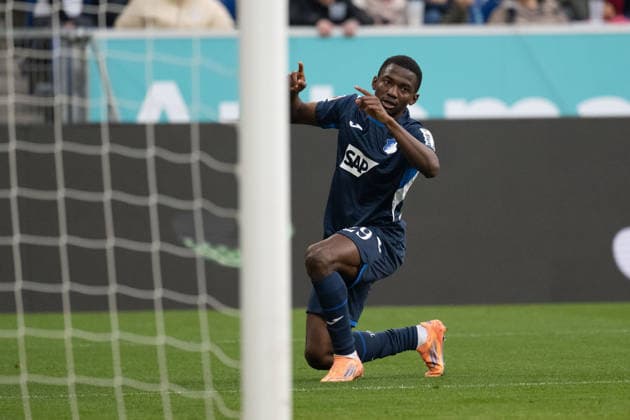 Goal for 1 0 by Bazoumana Toure TSG 1899 Hoffenheim, 29 cheers, Goal celebration GER, TSG 1899 Hoffenheim vs FC Augsburg, Football, Men, 1 Bundesliga, Matchday 12, Season 2025 2026, 29 11 2025, DFL DFB REGULATES PROHIBIT ANY USE OF PHOTOGRAPHS AS IMAGE SEQUENCES AND OR QUASI VIDEO, GER, TSG 1899 Hoffenheim vs FC Augsburg, Football, Men, 1 Bundesliga, Matchday 12, Season 2025 2026, 29 11 2025 Sinsheim Copyright: xEibner-Pressefoto WolfgangxFrankx EP_WFK