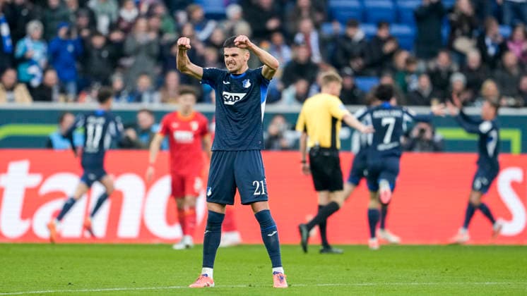 Albian Hajdari Hoffenheim, 21 , TSG 1899 Hoffenheim player, cheers about the goal to 2 0, cheer, cheer, goal celebration, celebrate the goal, goal, celebration, cheers about the goal, rejoicing, joy, rejoices, optimistic, positive, match scene, highlight, single image, single photo, action, action, 29 11 2025, Sinsheim Germany , football, Bundesliga, TSG 1899 Hoffenheim FC Augsburg, DFB DFL REGULATIONS PROHIBIT ANY USE OF PHOTOGRAPHS AS IMAGE SEQUENCES AND OR QUASI VIDEO xozx