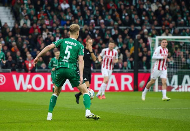Germany Soccer Bundesliga 2025 26, 8 Matchday SV Werder Bremen vs 1 FC Köln Weserstadion Stadion Bremen Amos Pieper SV Werder Bremen, 5 Bremen Copyright: xAymanxAlahmedx