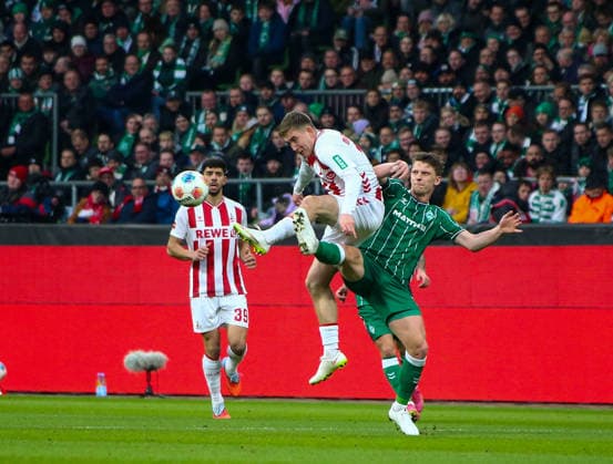 Germany Soccer Bundesliga 2025 26, 8 Matchday SV Werder Bremen vs 1 FC Köln Weserstadion Stadion Bremen Ãsak Johannesson Isak Johannesson 1 FC Köln, 18 Jens Stage SV Werder Bremen, 6 Bremen Copyright: xAymanxAlahmedx