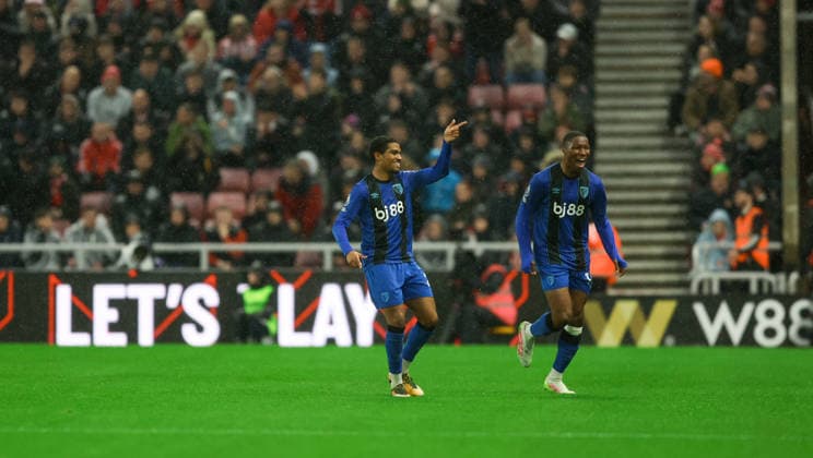 Sunderland v Bournemouth Premier League 29 11 2025. Bournemouth forward Amine Adli (21) scores a goal and celebrates to make the score 0-1 during the Premier League match between Sunderland and Bournemouth at the Stadium Of Light, Sunderland, England on 29 November 2025. Editorial use only DataCo restrictions apply See www.football-dataco.com , Copyright: xSimonxDaviesx PSI-23307-0007