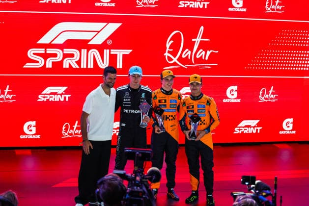Formula 1 Qatar Airways Qatar Grand Prix 2025 Alexis Perrin OVERTAKE MAXPPP - Lusail 29 11 2025 63 RUSSELL George (gbr), Mercedes AMG Petronas, action, 81 PIASTRI Oscar (aus), McLaren F1 Team, action, 04 NORRIS Lando (gbr), McLaren F1 Team, action Novak Djokovic at the Formula 1 Qatar Airways Qatar Grand Prix 2025, the 23rd round of the 2025 FIA Formula 1 World Championship, WM, Weltmeisterschaft at the Lusail International Circuit in Lusail, Qatar, from 27 to 30 November 2025 Lusail Qatar Copyright: xOVERTAKE MAXPPPxAlexisxPerrinx OVT202511299402 OVT202511299402