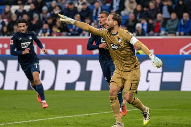 Goalkeeper Oliver Baumann TSG 1899 Hoffenheim xettx, Germany, Sinsheim, 29 11 2025, Football, Bundesliga TSG 1899 Hoffenheim vs FC Augsburg, Season 2025 2026, Matchday 12, PreZero Arena DFL DFB REGULATIONS PROHIBIT ANY USE OF PHOTOGRAPHS AS IMAGE SEQUENCES AND OR QUASI VIDEO