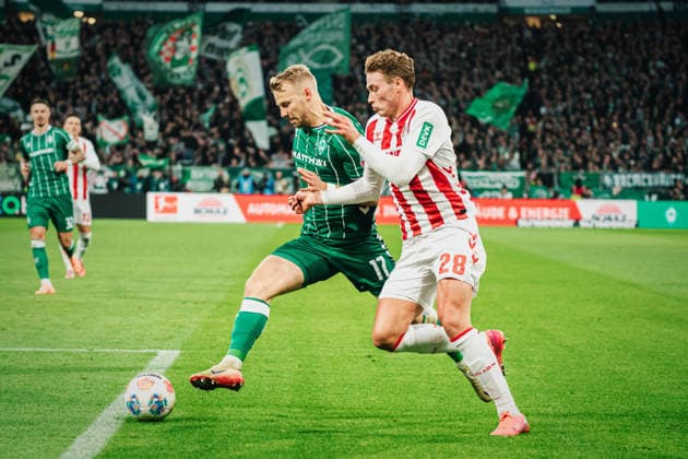 1 Bundesliga SV Werder Bremen vs 1 FC Köln, 29 11 2025 Marco Grüll Werder Bremen, 17 vs Sebastian Sebulonsen 1 FC Köln, 28 Football, 1 Bundesliga, Matchday 12 SV Werder Bremen vs 1 FC Köln on 29 11 2025 at Weserstadion, Bremen DFL REGULATIONS PROHIBIT ANY USE OF PHOTOGRAPHS AS IMAGE SEQUENCES AND OR QUASI VIDEO Copyright: xBEAUTIFULxSPORTS Tonhäuserx
