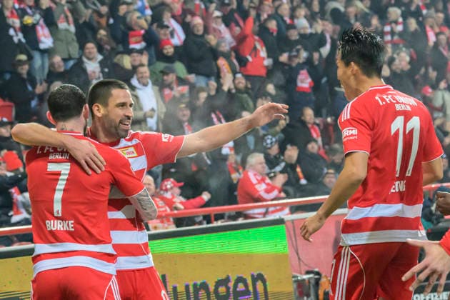 in the picture from l Rani Khedira 1 FC Union , goal, hit, jubilation, goal celebration, joy, enthusiasm, celebrating, celebreting the goal, joy, jubilation, cheering, after his goal for 1 0 in the 43 minute, Oliver Burke 1 FC Union , Rani Khedira 1 FC Union , Woo yeong Jeong 1 FC Union , GER, Berlin, 1 FC Union Berlin vs 1 FC Heidenheim 1846, 1 Bundesliga, Football, DFB, Spielzeit 2025 2026, Alte Foersterei, 12 Spieltag, DFB DFL REGULATIONS PROHIBIT ANY USE OF PHOTOGRAPHS AS IMAGE SEQUENCES AND OR QUASI VIDEO, 29 11 25, Copyright: HMBxMedia UwexKoch