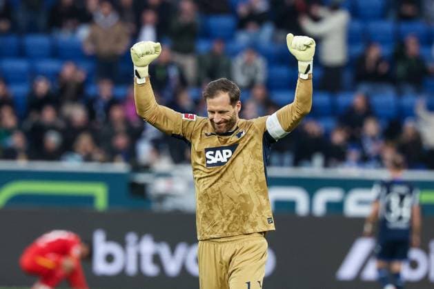 Oliver Baumann 1 TSG 1899 Hoffenheim cheers after the 3 0, TSG Hoffenheim vs FC Augsburg, Football, Bundesliga, DFL, Season 2025 2026, Hinrunde, 12 Matchday, 29 11 2025 DFB regulations prohibit any use of photographs as image sequences and or quasi video Sinsheim Baden Wuerttemberg Germany Copyright: xkolbert-press MartinxAgüerax
