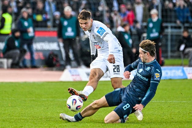GER, 3 Liga, SSV Ulm 1846 vs TSV 1860 Munich 29 11 2025, Donaustadion, Ulm, GER, 3 Liga, SSV Ulm 1846 vs TSV 1860 Munich, in the picture Max Scholze SSV Ulm, 28 , David Philipp Muenchen, 8 nordphotoxGmbHx xHafner nph00200