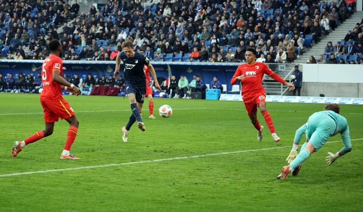 29 11 25 TSG 1899 Hoffenheim FC Augsburg Germany, Sinsheim, 29 11 2025, Football, Bundesliga, Season 2025 2026, TSG 1899 Hoffenheim FC Augsburg Wouter Burger TSG 1899 Hoffenheim Goal 2 0 Burger
