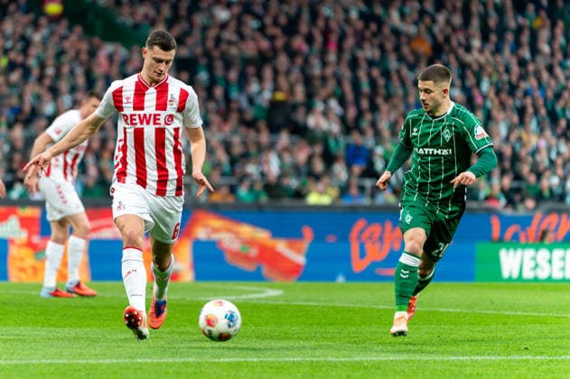 Eric Martel 1 FC Koeln, 06 dribbling against Romano Schmid SV Werder Bremen, 20 , GER, SV Werder Bremen vs 1 FC Koeln, Football, Bundesliga, Matchday 12, Season 2025 2026, 29 11 2025 DFL REGULATES PROHIBIT ANY USE OF PHOTOGRAPHS AS IMAGE SEQUENCES AND OR QUASI VIDEO GER, SV Werder Bremen vs 1 FC Koeln, Football, Bundesliga, Matchday 12, Season 2025 2026, 29 11 2025 Bremen Copyright: xEibner-Pressefoto MaxxVincenx EP_MVN