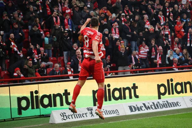 1 Soccer Bundesliga Union Berlin 1 FC Heidenheim Goal celebration, cheering Rani Khedira 1 FC Union Berlin, 8 celebrates the goal to 1 0 , during the match in the 1 Soccer Bundesliga Union Berlin 1 FC Heidenheim in Berlin, Stadion An der alten Försterei , on 29 11 2025 DFB regulations prohibit any use of photographs as image sequences and or quasi video Copyright: xBEAUTIFULxSPORTS Frankex