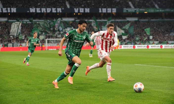 Photo Yukinari SUGAWARA Werder vs Alessio CASTRO MONTES Köln , right Football 1 Bundesliga , Matchday 12 on Sat 29 11 2025 Werder Bremen 1 FC Köln