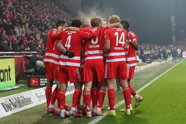 29 11 2025, xtgx, Fussball 1 Bundesliga, 1 FC Union Berlin 1 FC Heidenheim emspor, v l Rani Khedira Union Berlin, 8 Jubel, Torjubel, jubelt ueber das Tor, celebrate the goal, celebration DFL DFB REGULATIONS PROHIBIT ANY USE OF PHOTOGRAPHS as IMAGE SEQUENCES and or QUASI VIDEO Berlin