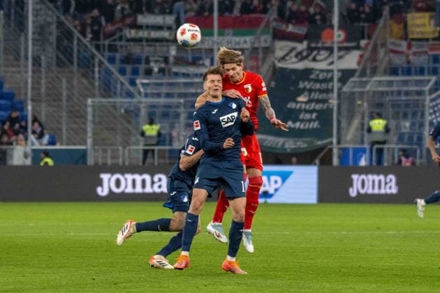 Fisnik Asllani TSG 1899 Hoffenheim and Cedric Zesiger FC Augsburg xettx, Germany, Sinsheim, 29 11 2025, Football, Bundesliga TSG 1899 Hoffenheim vs FC Augsburg, Season 2025 2026, Matchday 12, PreZero Arena DFL DFB REGULATIONS PROHIBIT ANY USE OF PHOTOGRAPHS AS IMAGE SEQUENCES AND OR QUASI VIDEO