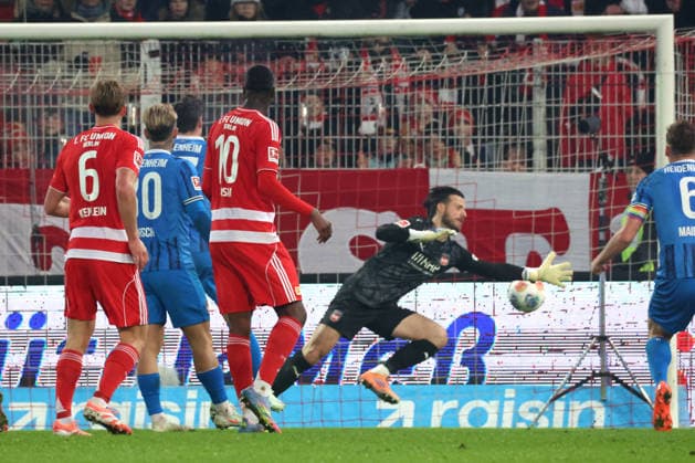 DEU, DFL, 1 FBL, 1 FC Union vs Heidenheim, 29 11 2025, Stadion Alte Foersterei, Berlin, DEU, DFL, 1 FBL, 1 FC Union vs Heidenheim, im Bild 1 0 durch Rani Khedira 1 FC Union Berlin 8 , Diant Ramaj Heidenheim 41 DFL regulations prohibit any use of Photographs as image sequences and or quasi video nordphotoxGmbHx xEngler nph00076