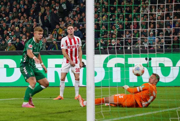Germany Soccer Bundesliga 2025 26, 8 Matchday SV Werder Bremen vs 1 FC Köln Weserstadion Stadion Bremen Keke Topp SV Werder Bremen, 9 Marvin Schwäbe Marvin Schwaebe 1 FC Köln, 1 Bremen Copyright: xAymanxAlahmedx