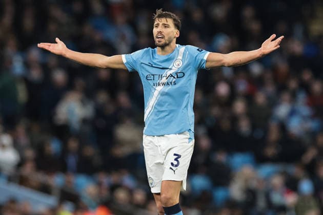 Premier League Manchester City v Leeds United Ruben Dias of Manchester City reacts during the Premier League match Manchester City vs Leeds United at Etihad Stadium, Manchester, United Kingdom, 29th November 2025 (Photo by Mark Cosgrove News Images) Manchester Etihad Stadium Manchester United, ManU Kingdom Copyright: xMarkxCosgrove NewsxImagesx