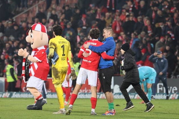 Energie celebrates victory Football 3 Liga 2025 2026 FC Energie Cottbus FC Viktoria Köln