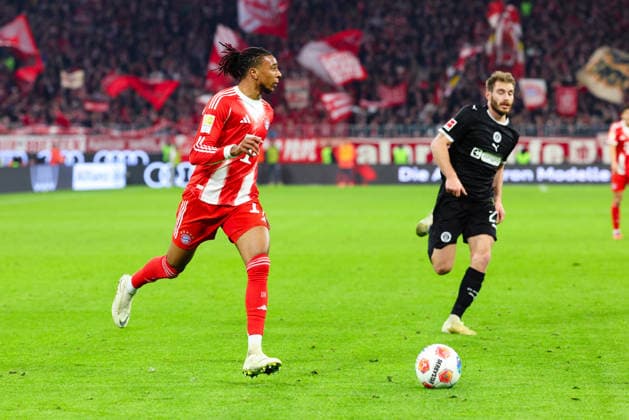 Michael Olise 17, FC Bayern München at the match between FC Bayern München v FC St Pauli, Football, Men, Bundesliga, 2025 2026, Matchday 12 on 29 11 2025 in Munich, Allianz Arena DFL and DFB regulations prohibit any use of photographs as image sequences and or quasi video Bayern Germany