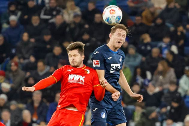 Elvis Rexhbecaj FC Augsburg, 08 and Wouter Burger TSG Hoffenheim, 18 in header duel , Germany, Soccer, 1 Bundesliga, Matchday 12, 2025 2026, TSG Hoffenheim vs FC Augsburg, 29 11 2025, PreZero Arena, Sinsheim, Germany Sinsheim PreZero Arena Baden Württemberg Germany Copyright: xGrantxHubbsx