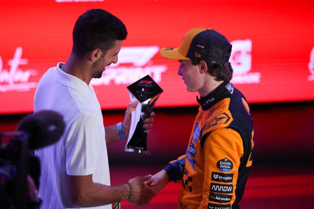 Novak Djokovic, Oscar Piastri McLaren Formula 1 Team, 81 , Parc Ferme, Sprint, QAT, Formula 1 World Championship, Qatar Grand Prix, Doha, Lusail, Lusail International Circuit, Saturday, 29 11 2025 QTR, Formula 1 World Championship, Qatar Grand Prix, Doha, Lusail, Lusail International Circuit, Satuday, 29 11 2025 Doha Copyright: xEibner-Pressefoto AnnikaxGrafx EP_AGF