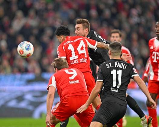 29 11 2025, Soccer Bundesliga 2025 2026, Matchday 12, FC Bayern Munich FC St Pauli, in the Allianz Arena Munich, Luis Diaz FC Bayern Munich heads in DFL and DFB regulations prohibit any use of photographs as image sequences and or quasi video