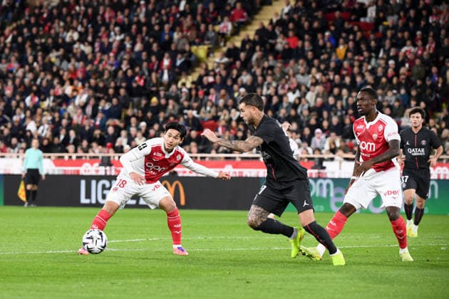 AS Monaco v Paris Saint-Germain - Ligue 1 McDonald s 2025 2026 18 Takumi MINAMINO (asm) during the Ligue 1 McDonald s match between AS Monaco FC and Paris Saint-Germain FC at Stade Louis II on November 29, 2025 in Monaco, Monaco. Monaco Monaco  Copyright: xFEPx 776348212