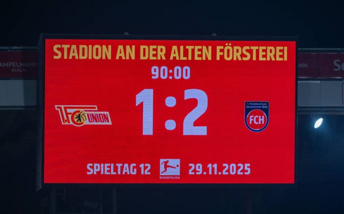 Soccer, Men, Season 2025 2026, 1 Bundesliga 12 Matchday , 1 FC Union Berlin 1 FC Heidenheim, Scoreboard with 1 2 Final Score, 29 11 2025, Copyright: xMatthiasxKochx