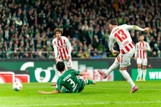 Goal for 1 1 Said El Mala 1 FC Koeln, 13 , Yukinari Sugawara SV Werder Bremen, 03 , GER, SV Werder Bremen vs 1 FC Koeln, Football, Bundesliga, Matchday 12, Season 2025 2026, 29 11 2025 DFL REGULATES PROHIBIT ANY USE OF PHOTOGRAPHS AS IMAGE SEQUENCES AND OR QUASI VIDEO GER, SV Werder Bremen vs 1 FC Koeln, Football, Bundesliga, Matchday 12, Season 2025 2026, 29 11 2025 Bremen Copyright: xEibner-Pressefoto MaxxVincenx EP_MVN