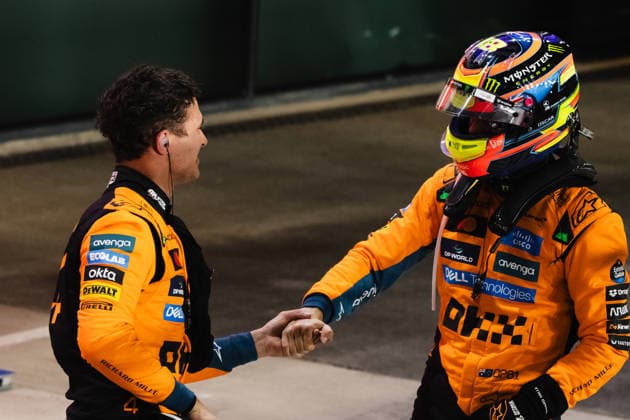 November 29, 2025, Goito, Lombardia, Italy: LANDO NORRIS (4, British F1 Driver, McLaren Formula 1 Team) and OSCAR PIASTRI (81, Australian F1 Driver, McLaren Formula 1 Team) in parc fermo after the sprint race on Saturday at the Formula 1 Qatar Airways Qatar Grand Prix 2025 at the Lusail International Circuit in Doha Goito Italy - ZUMAr193 20251129_zsp_r193_083 Copyright: xSaraxRuffonix