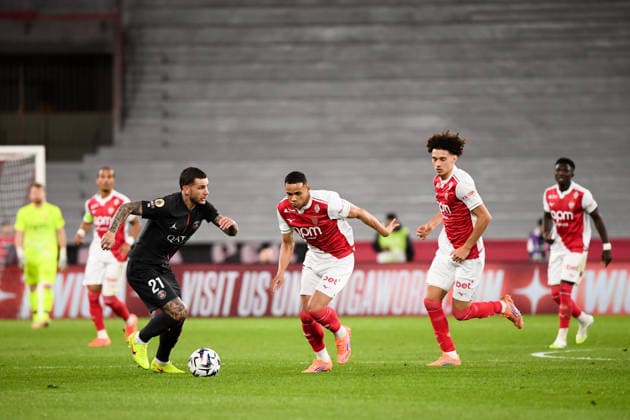 AS Monaco v Paris Saint-Germain - Ligue 1 McDonald s 2025 2026 21 Lucas HERNANDEZ (psg) - 02 Vanderson DE OLIVEIRA CAMPOS (asm) during the Ligue 1 McDonald s match between AS Monaco FC and Paris Saint-Germain FC at Stade Louis II on November 29, 2025 in Monaco, Monaco. Monaco Monaco  Copyright: xFEPx 776348212