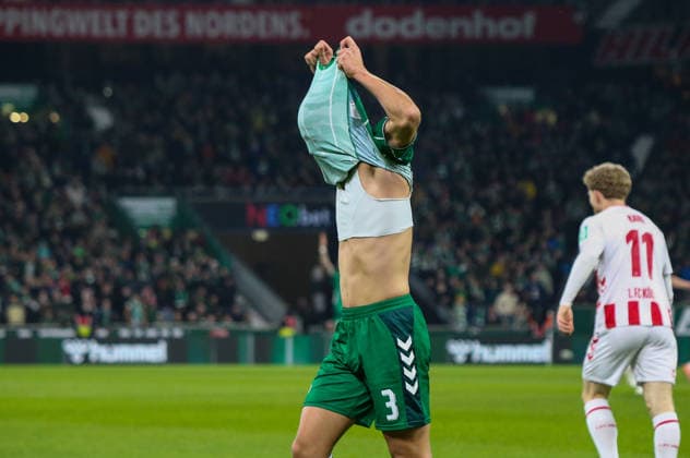 Germany Soccer Bundesliga 2025 26, 8 Matchday SV Werder Bremen vs 1 FC Köln Weserstadion Stadion Bremen Yukinari Sugawara SV Werder Bremen, 3 Bremen Copyright: xAymanxAlahmedx