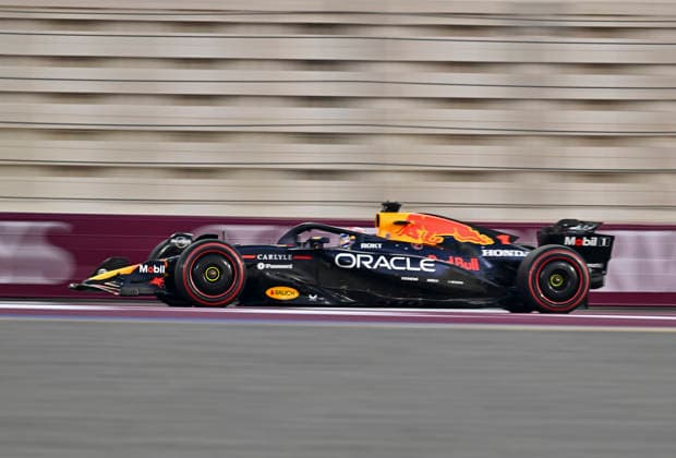 F1 Grand Prix of Qatar 2025 Sprint Race Red Bull Racing driver Max Verstappen of Netherlands competes during the Sprint race of the Formula One Qatar Grand Prix at Lusail International Circuit in Lusail, Qatar, on November, 29,2025. The Formula 1 Qatar Grand Prix will be held on 30 November 2025 DOHA Qatar Copyright: xNOUSHADxTHEKKAYILx