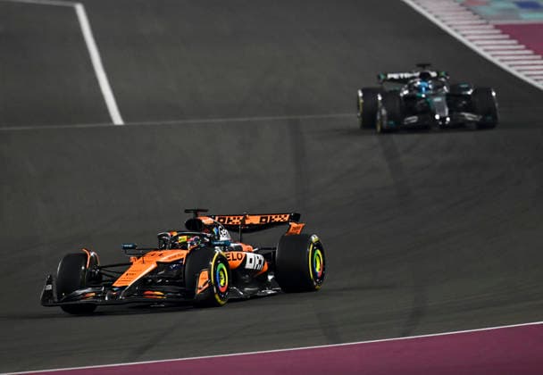 F1 Grand Prix of Qatar 2025 Sprint Race McLaren driver Oscar Piastri of Australia competes during the Sprint race of the Formula One Qatar Grand Prix at Lusail International Circuit in Lusail, Qatar, on November, 29,2025. The Formula 1 Qatar Grand Prix will be held on 30 November 2025 DOHA Qatar Copyright: xNOUSHADxTHEKKAYILx