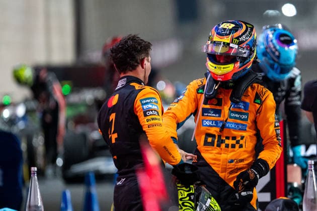 Oscar Piastri McLaren Formula 1 Team, Australia, 81 at Parc Ferme satisfied with the victory, in front Lando Norris McLaren Formula 1 Team, Great Britain, 04 , behind George Russell Mercedes AMG Petronas F1 Team, Great Britain, 63 , QTR, Formula 1 World Championship, Qatar Grand Prix, Lusail International Circuit, Sprint Race, 29 11 2025 QTR, Formula 1 World Championship, Qatar Grand Prix, Lusail International Circuit, 29 11 2025 Lusail Copyright: xEibner-Pressefoto Memmlerx EP_MMR