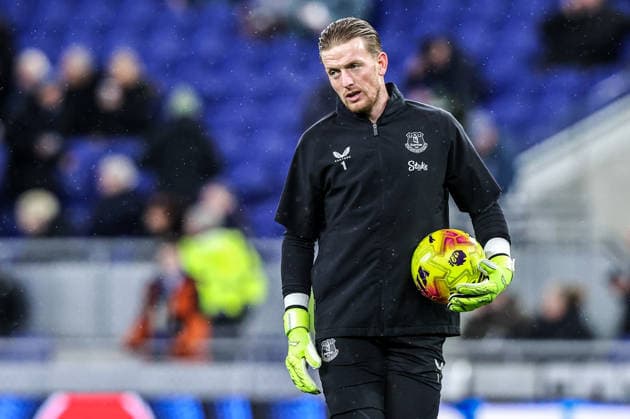 Premier League Everton v Newcastle United Everton goalkeeper Jordan Pickford in the pregame warmup session during the Premier League match Everton vs Newcastle United at Hill Dickinson Stadium, Liverpool, United Kingdom, 29th November 2025 (Photo by Alfie Cosgrove News Images) Liverpool Hill Dickinson Stadium Merseyside United Kingdom Copyright: xAlfiexCosgrove NewsxImagesx