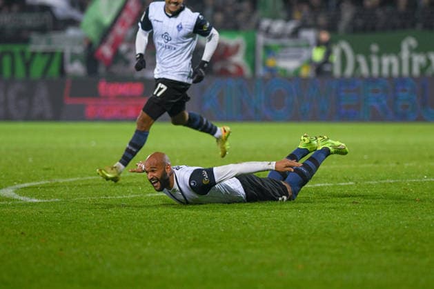 -1. FC 1905 Schweinfurt vs. SV Waldhof Mannheim, Sachs-Stadion Football, 3. Liga -1. FC 1905 Schweinfurt vs. SV Waldhof Mannheim 29 Nov 2025 Sachs-Stadion , Schweinfurt, Germany Image: Terrence Boyd (SV Waldhof Mannheim) celebrating after his goal to the 2:3. DFL REGULATIONS PROHIBIT ANY USE OF PHOTOGRAPHS AS IMAGE SEQUENCES AND OR QUASI-VIDEO Schweinfurt Sachs-Stadion Bayern Germany Copyright: xPresseFotoxEvansx