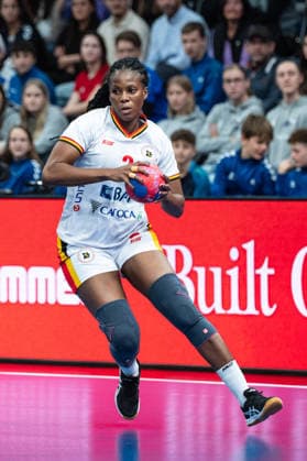 NENGANGA Vilma Pegado (2 Angola) controls the ball during the IHF Women s Handball World Championship, WM, Weltmeisterschaft game between Angola and Republic of Korea at the SWT Arena in Trier, Germany Copyright: xMartinxPitschx xSPPx Sportspressphoto_SPR67106