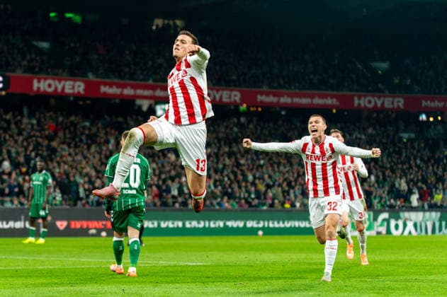 Goal to 1 1 Said El Mala 1 FC Koeln, 13 cheers, jump, Kristoffer Lund 1 FC Koeln, 32 , GER, SV Werder Bremen vs 1 FC Koeln, Football, Bundesliga, Matchday 12, Season 2025 2026, 29 11 2025 DFL REGULATES PROHIBIT ANY USE OF PHOTOGRAPHS AS IMAGE SEQUENCES AND OR QUASI VIDEO GER, SV Werder Bremen vs 1 FC Koeln, Football, Bundesliga, Matchday 12, Season 2025 2026, 29 11 2025 Bremen Copyright: xEibner-Pressefoto MaxxVincenx EP_MVN
