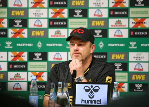 Germany Soccer Bundesliga 2025 26, 8 Matchday SV Werder Bremen vs 1 FC Köln Weserstadion Stadion Bremen Coachs press conference Åukasz Kwasniok Lukasz Kwasniok Coach 1 FC Köln Bremen Copyright: xAymanxAlahmedx