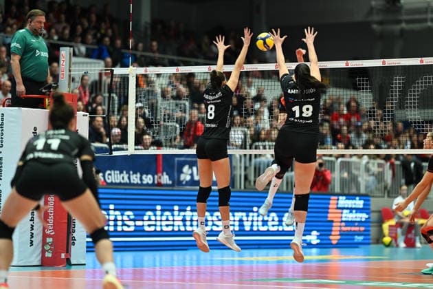 Zoi Mavrommatis Lopez Ladies in Black Aachen, 8 Lea Ambrosius Ladies in Black Aachen, 18 Dresdner SC vs Ladies in Black Aachen, 1 Volleyball Bundesliga Damen, Spielzeit 2025 2026, 29 11 2025 Dresdner SC vs Ladies in Black Aachen, 1 Volleyball Bundesliga Damen, Spielzeit 2025 2026, 29 11 2025 Dresden Copyright: xEibner-Pressefoto xHoepnerx EP_PHR