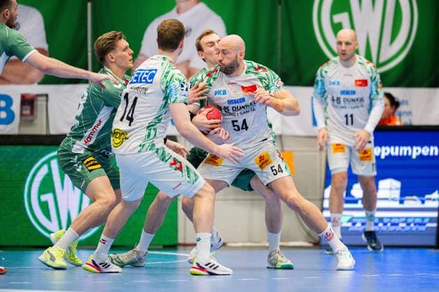29 11 2025 Handball, 2025 2026, 1 Bundesliga, 14 Matchday, GWD Minden SC Magdeburg L R Niclas Benedict Heitkamp Minden , Omar Ingi Magnusson Magdeburg , Florian Kranzmann Minden , Oscar Bergendahl Magdeburg , Daniel Pettersson Magdeburg