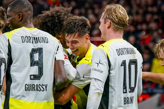 Germany Bundesliga 2025 26, Matchday 12 Bayer 04 Leverkusen vs Borussia Dortmund BayArena Leverkusen Goal and goal celebration to 0 1 by Aaron Anselmino Borussia Dortmund, 28 Joy, emotions, jubilation Copyright: xJOERANxSTEINSIEKx