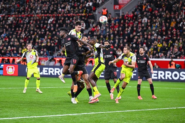29 11 2025, Soccer, 1 Bundesliga, Matchday 12 Season 2025 2026, Bayer Leverkusen Borussia Dortmund, Aaron Anselmino Borussia Dortmund scores the goal to 0 1, xRHR PHOTO TKx Copyright: RHR-FOTOx RHR-FOTO TK